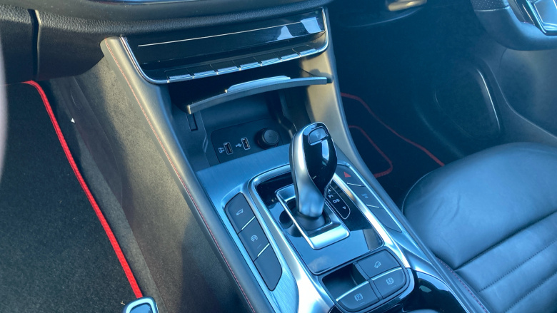 MG HS 1.5 T-GDI Trophy 5dr DCT Petrol Hatchback